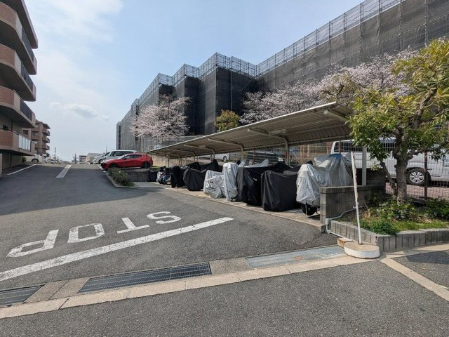 グランフィーネ枚方長尾の駐輪場|■物件内覧・資金計画相談・住宅ローン相談、リフォーム相談、お問合せ受付中■
※当日・翌日のご内覧、ご相談はお電話でのお問合せがスムーズです！