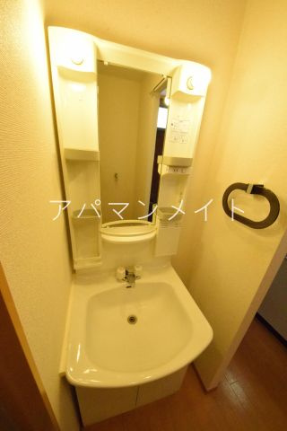 【洗面所】 | ワンズイースト | 独立洗面台！