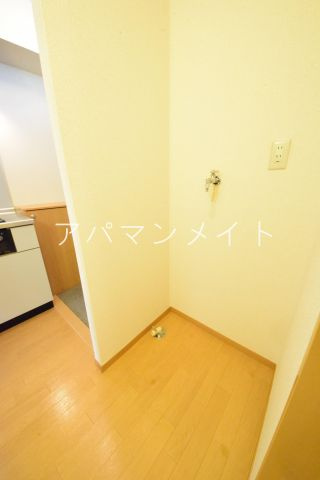 【設備】 | ワンズイースト | 洗濯機置場です