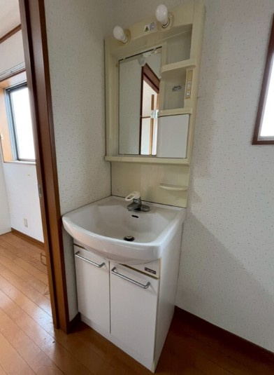 ドエルサンコートⅡの独立洗面台