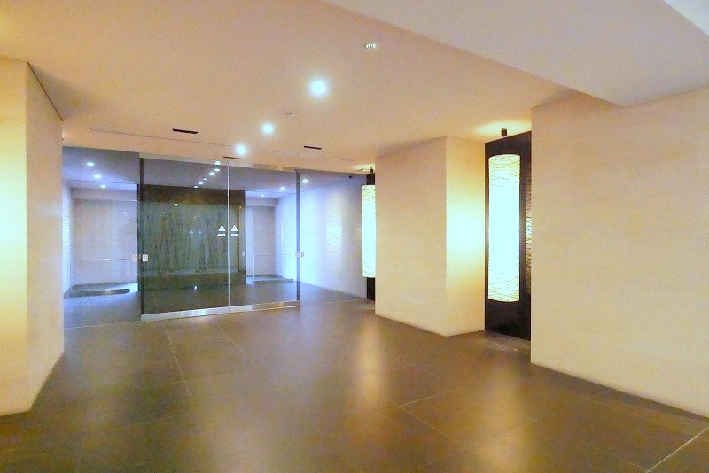 Feeth水天宮前の外観