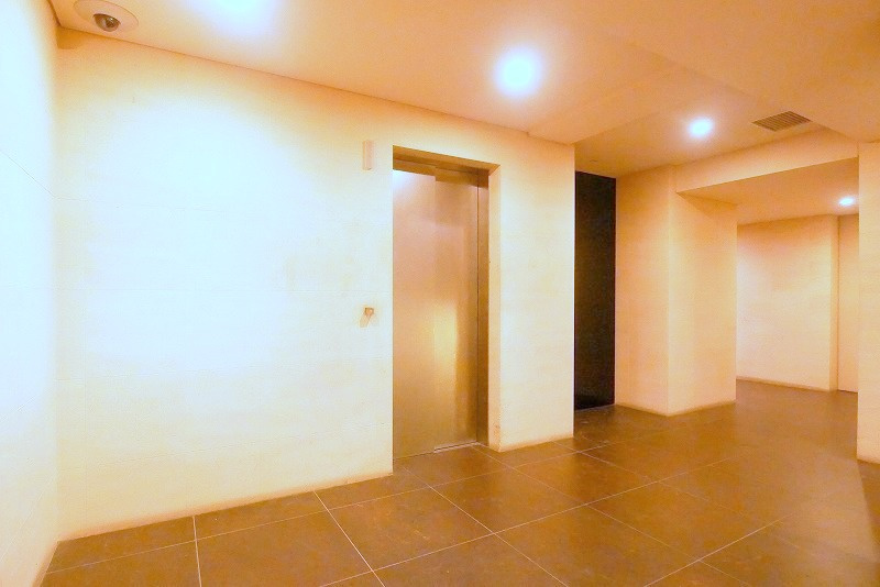 Feeth水天宮前の外観