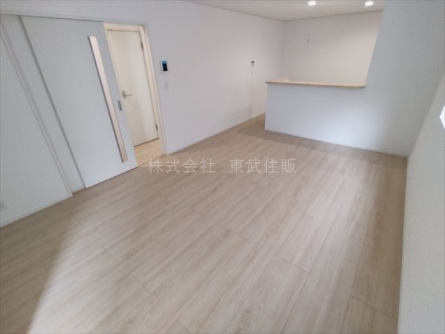 【居間・リビング】 | 川越市寺尾第18　全4棟　3号棟 | ゆったりとした居間です