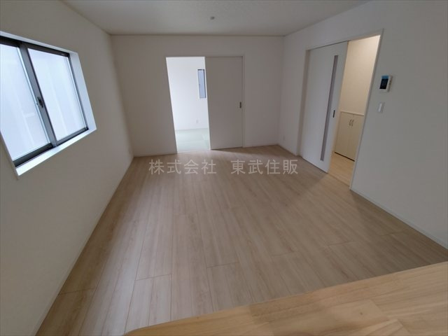 【居間・リビング】 | 川越市寺尾第18　全4棟　3号棟 | 開放感があり日当たり良好です