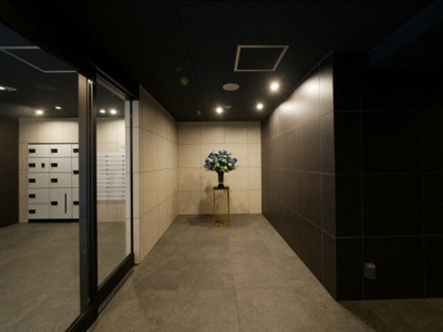 【エントランス】 | フォーリアライズ弁天町クロス