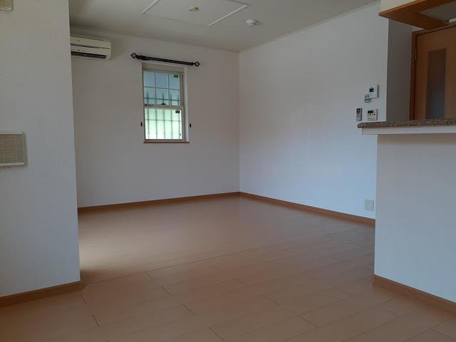 シトラスガーデンＡの居間・リビング