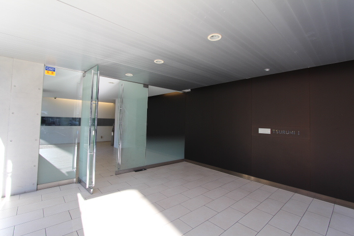 プラウドフラット鶴見Ⅰのエントランス|※参考写真