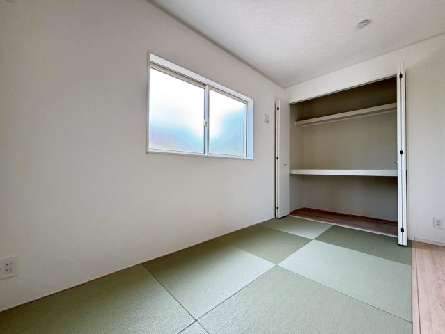 クワイエ　大垣市内原第１　全４区画分譲の和室|一室あると便利な和室は、ご来客時はもちろん、お子様のお昼寝や遊び場、寝室としてもご利用いただけます。
日本の良き文化を引き継ぐ、色々な用途で使える、癒しの空間です。