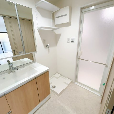パインクレスト信濃町の独立洗面台