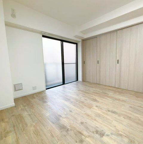 パインクレスト信濃町の洋室