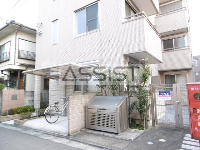 メゾンドマリのエントランス