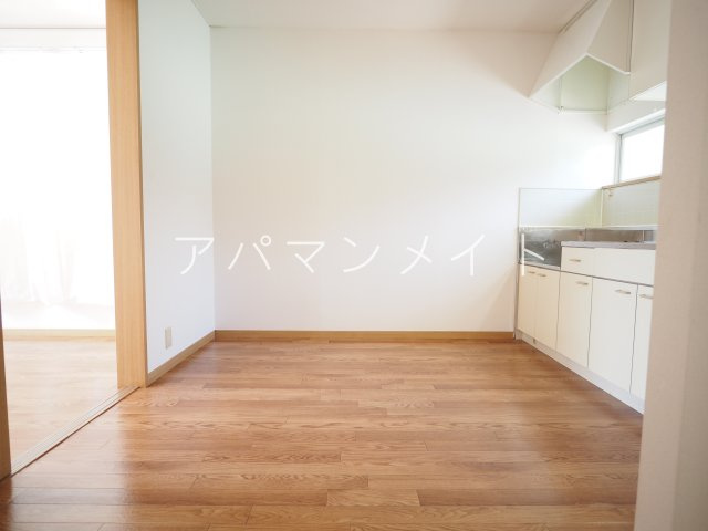 【居間・リビング】 | エステートピアマルイＩ | 戸塚周辺ならアパマンメイトへＬｅｔｓ Ｇｏ ！