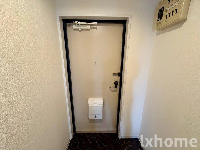 セレニテ上中条の玄関