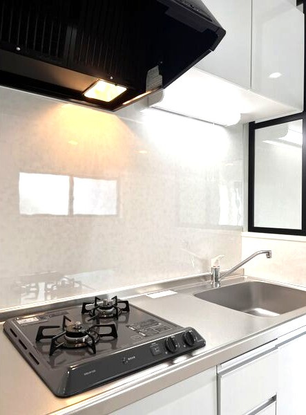 Ｒｅｖｉｖｅ新瑞橋のキッチン