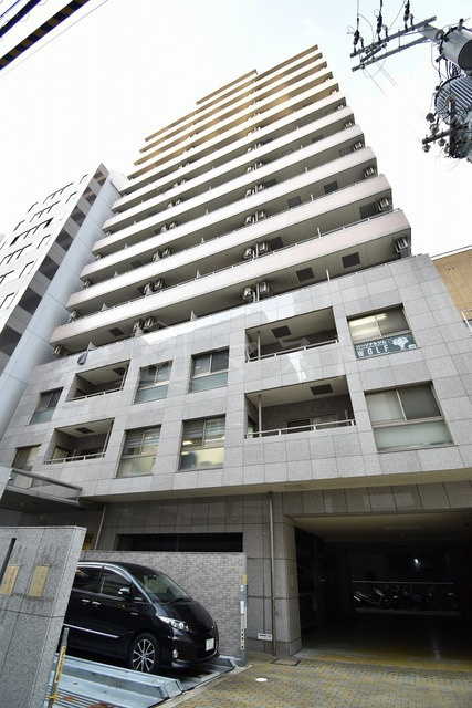 セントラル南船場の外観