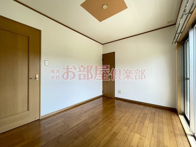 タモンズハートビレッジA棟の洋室|コンパクトで使いやすい洋室です