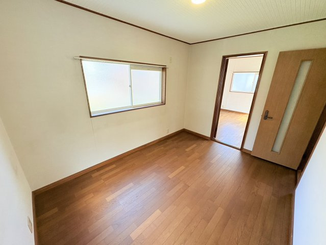 神戸市北区山田町上谷上字古々山　中古戸建の洋室