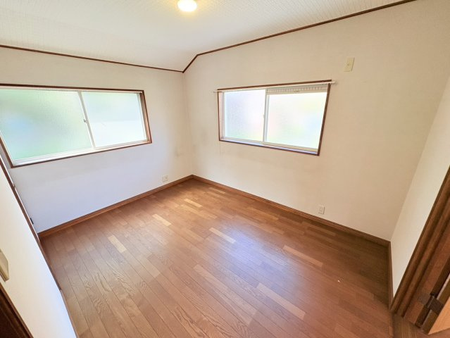 神戸市北区山田町上谷上字古々山　中古戸建の洋室