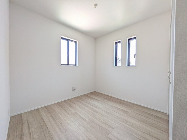 八王子市　弐分方町　新築一戸建て　１０期の洋室|～4.5帖の洋室　2面採光で明るく風通しの良い洋室です～