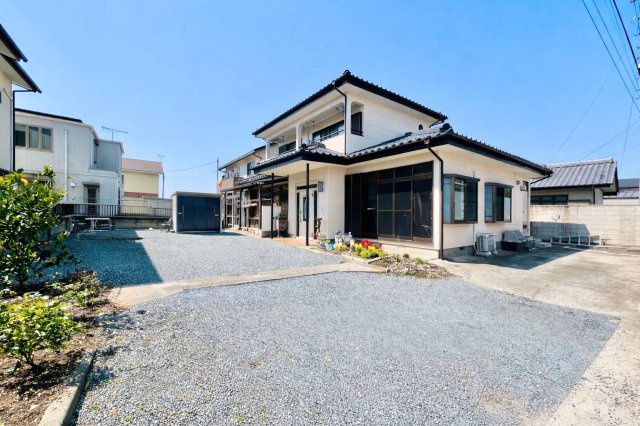 みどり市笠懸町鹿の庭|駐車スペースを確保しながら、お庭のスペースも♪