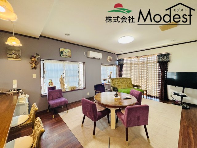 みどり市笠懸町鹿の居間・リビング|家具の配置も考えやすく、ご家族も自然と集まるリビング♪