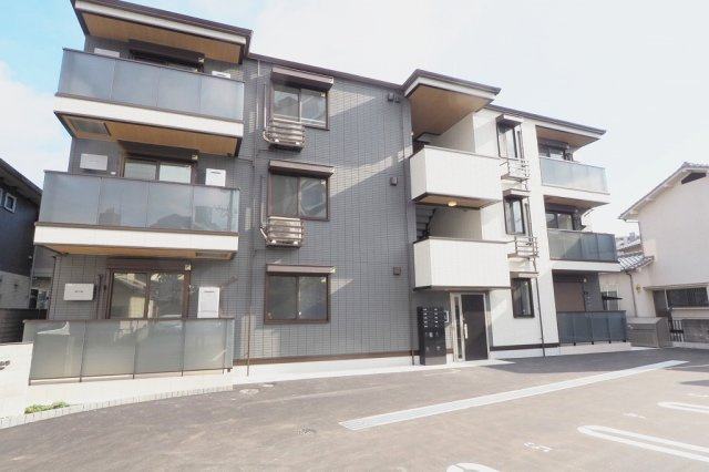 トラディション古市の外観