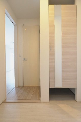 トラディション古市の玄関