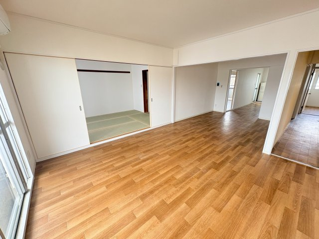 新座リバーサイド１８－１７号棟の居間・リビング