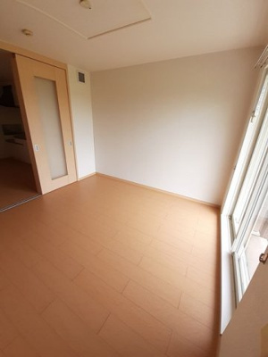 【内装】 | アルカンシェルＢ | 明るい色調の室内です