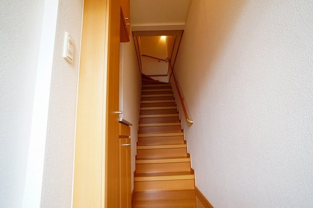 ボナール．Ｋの玄関|収納もある玄関です