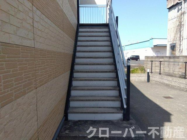 レオパレス富士見のエントランス