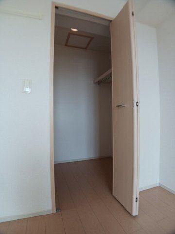 マーヴェラス葛城の収納|収納スペース豊富です