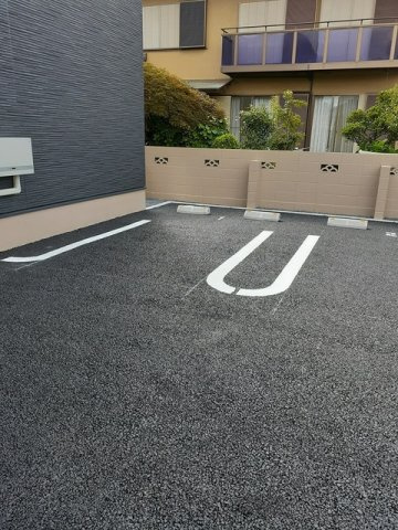 シャン・フィオーレの駐車場|駐車場完備です