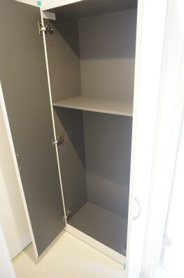 リブリ・八木Ⅱの玄関|収納もある玄関です