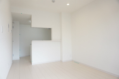 リブリ・八木Ⅱの居間・リビング|使いやすいリビングです