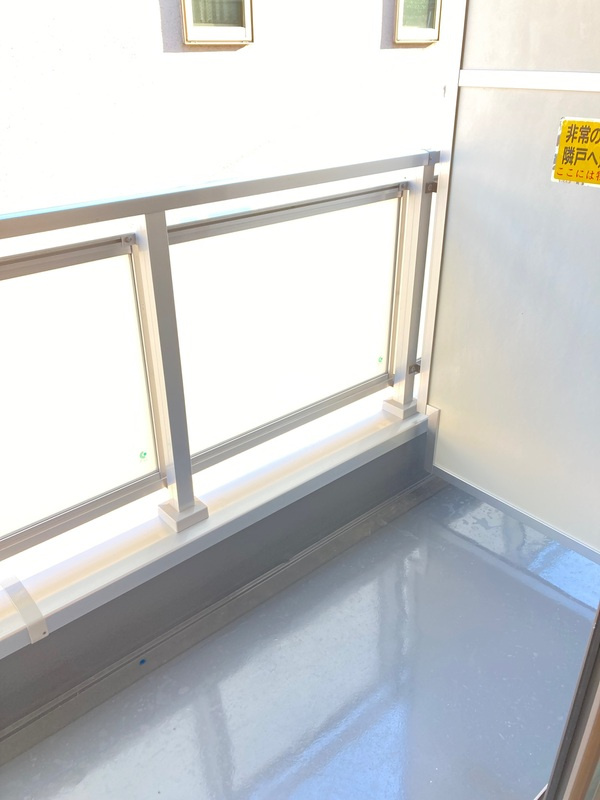 グレイス幕張Ⅰのバルコニー|暖かな日差しのふりそそぐバルコニー