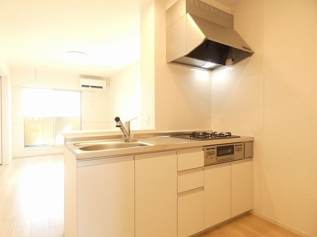 キッサ　Ⅰのキッチン|コンパクトなキッチンで掃除もラクラク