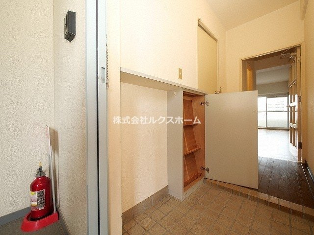 グランドライフ北之坊の玄関|落ち着いた玄関です