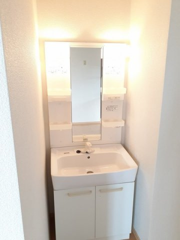 グランディア菅沼の洗面所|使いやすい洗面所です