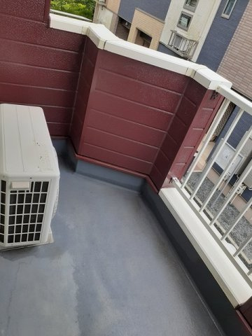 ソレアードメゾンＢのバルコニー|外からの目が気にならないバルコニーで洗濯物が干せます