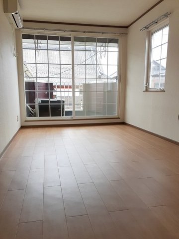 ソレアードメゾンＢの居間・リビング|居間です