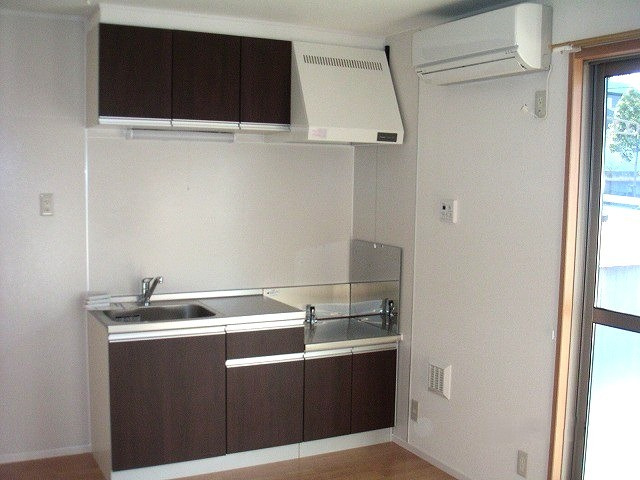 Ｖｉｌｌａ　Ｆｏｒｔ　Ｌａｕｄｅｒｄａｌｅ　Ｂ棟のキッチン|使いやすいキッチンです