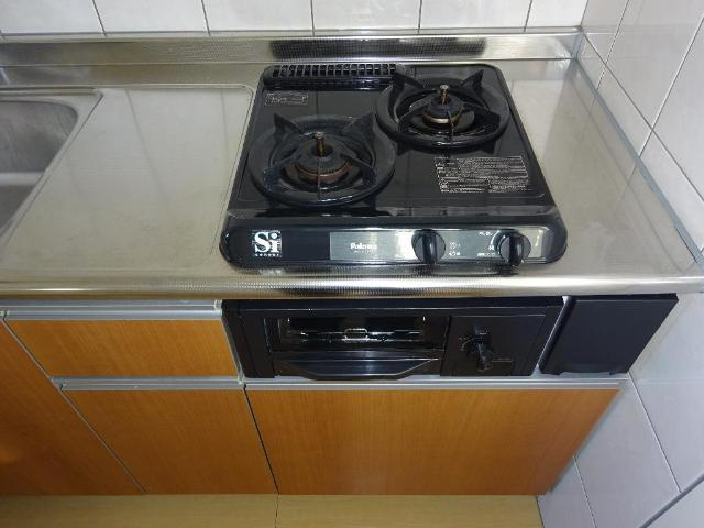 グランツ・シュトラーセのキッチン|２口ガスコンロ