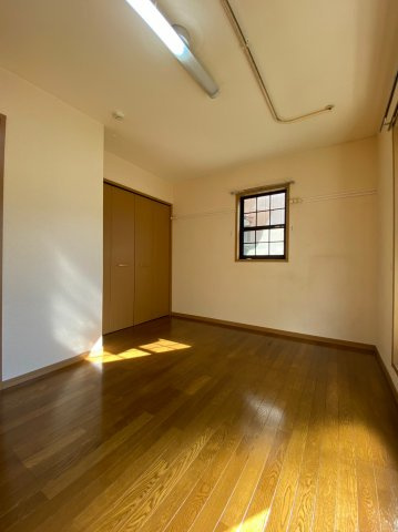 アズールの洋室|個人の部屋や寝室として使える洋室です