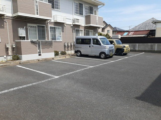 【駐車場】 | メゾン・デュ・プラーナ　Ｂ | 駐車場があるので、車を買う予定の方も安心です