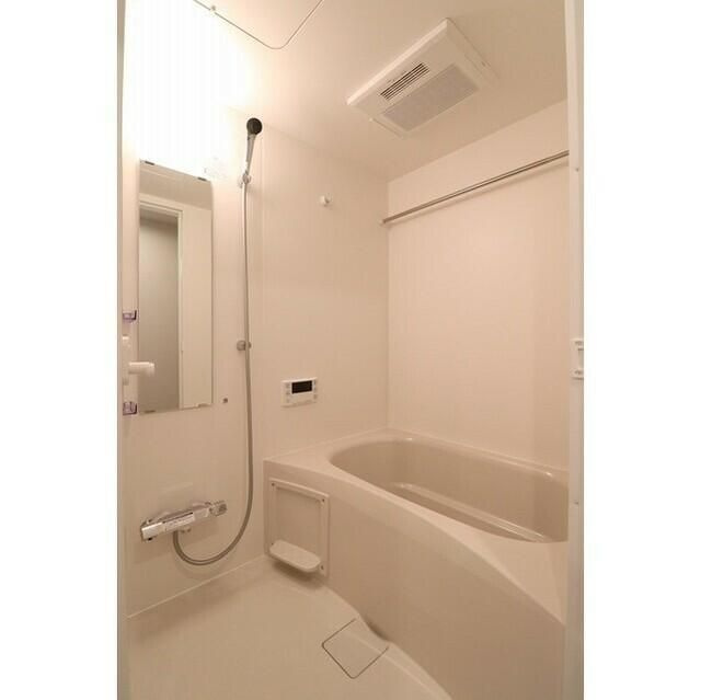 コンフォリア・リヴ両国イーストの浴室|ゆったり過ごせるお風呂です