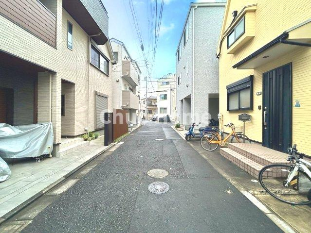 葛飾区新小岩1丁目新築分譲住宅の前面道路含む現地写真|全面道路