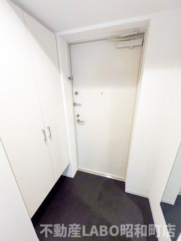 セレニテ南堀江エクラの玄関