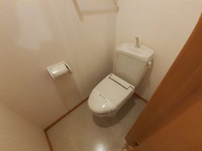 【トイレ】 | サンライズ | 清潔感のあるトイレです