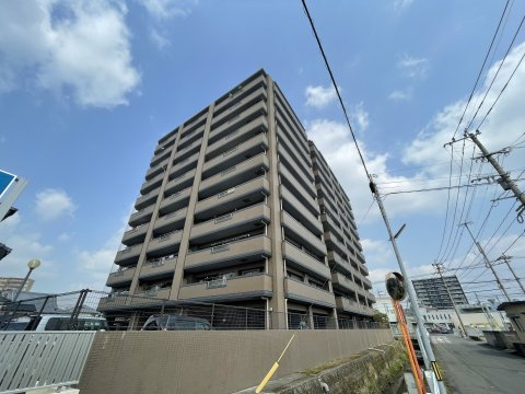 コアマンション国分ネクステージの外観|総戸数59のタイル張りマンションです